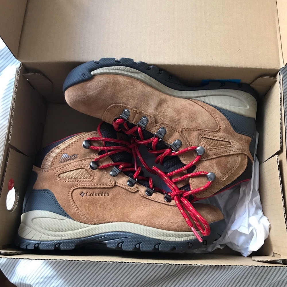 Columbia Women's Newton Ridge Plus Amped Waterproof Hiking Boots sz 8